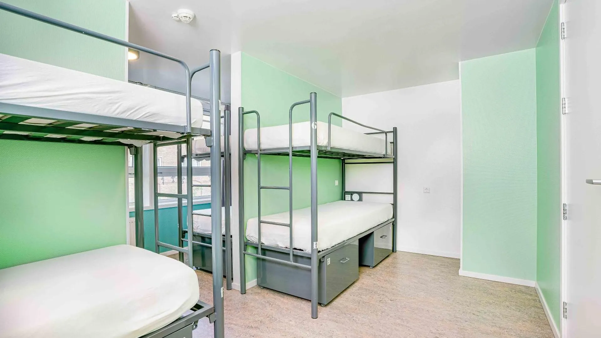 Hans Brinker Hostel Amsterdam