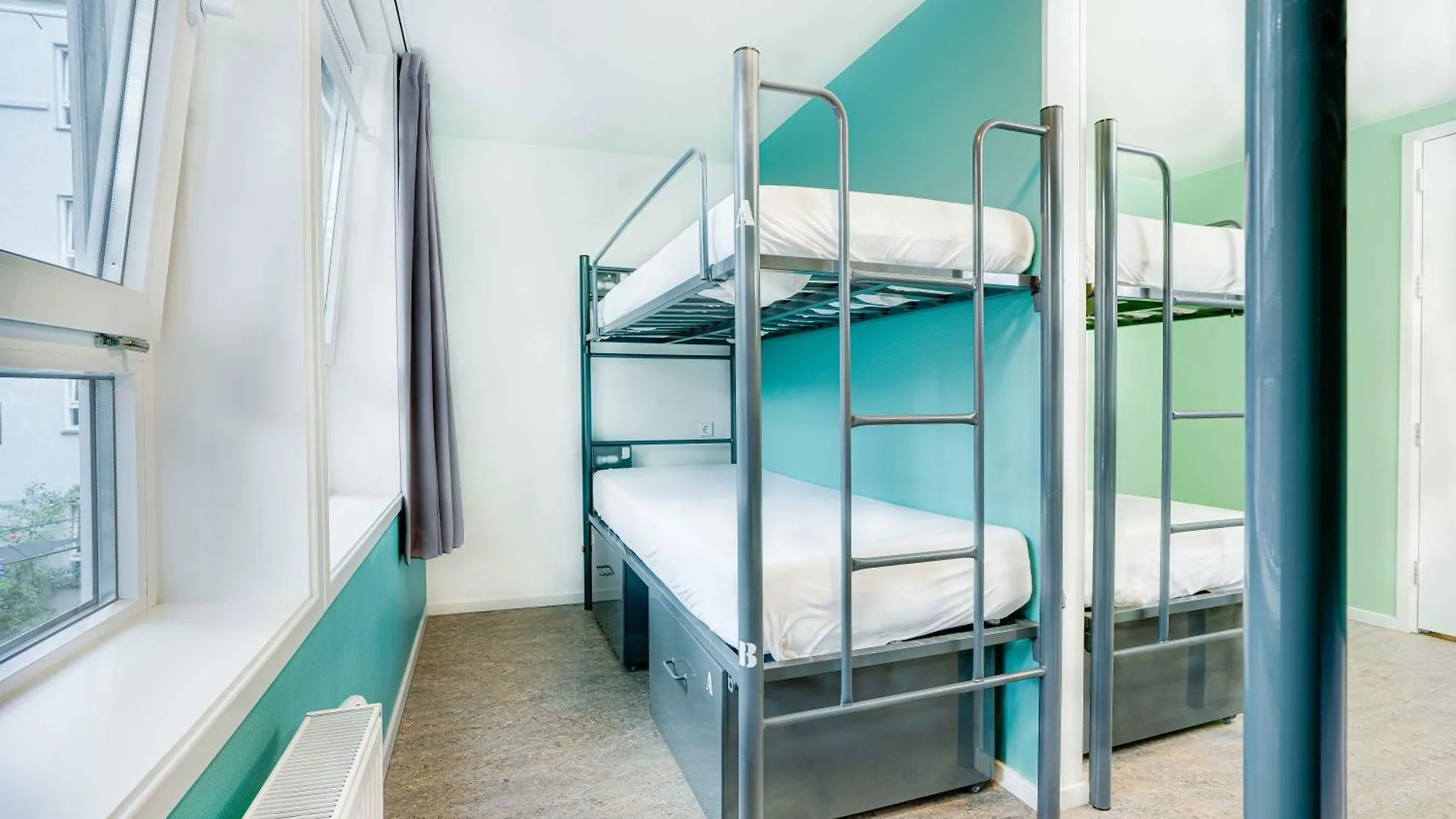 Hans Brinker Hostel Amsterdam