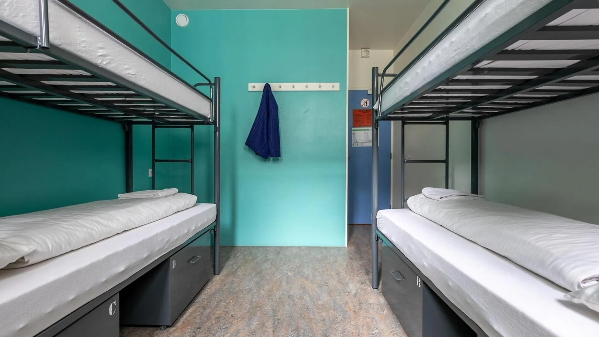 Hans Brinker Hostel Amsterdam