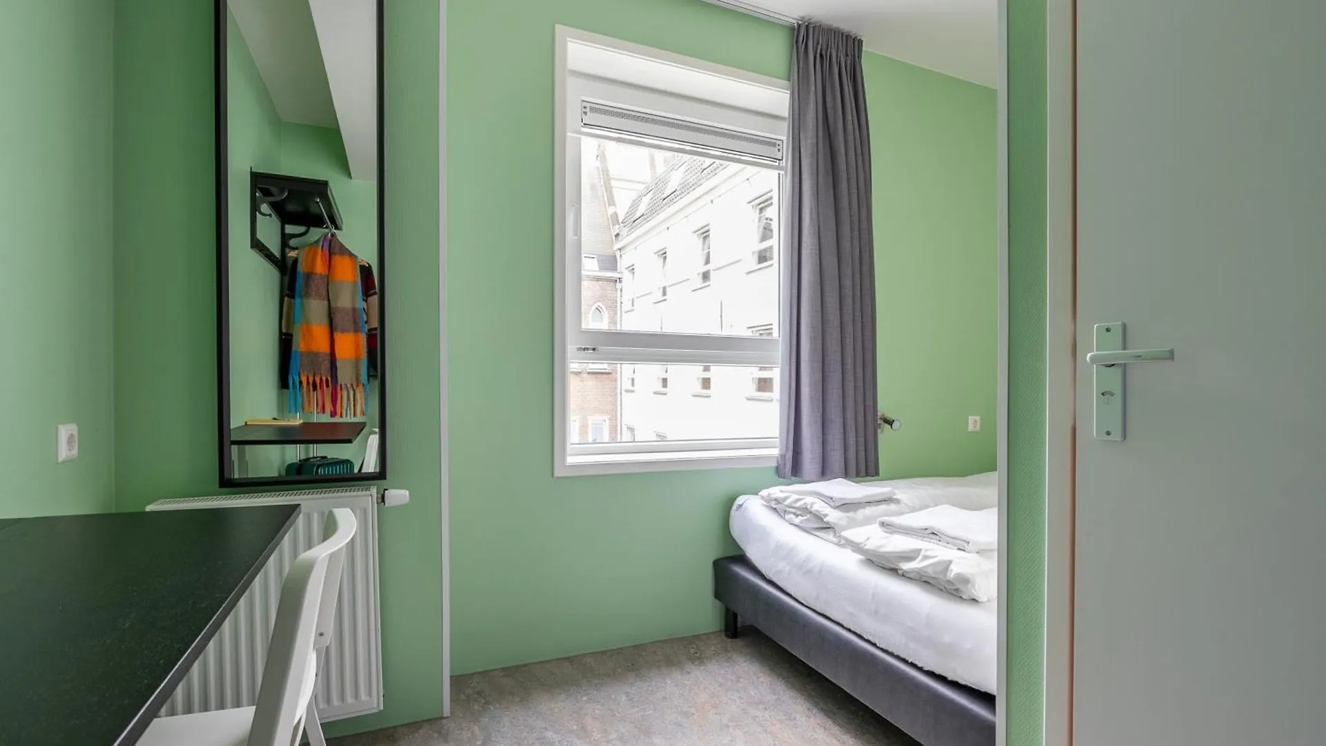 Hans Brinker Hostel Amsterdam